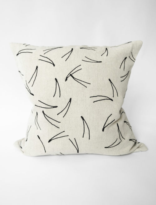 北歐設計師款 - 刺繡抱枕套 BARR CUSHION COVER, BLACK