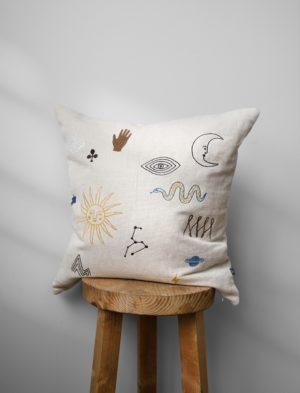 北歐設計師款 - 刺繡抱枕套 SYMBOL EMBROIDERED CUSHION COVER