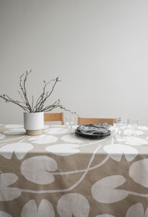 北歐設計師款 - 荷花桌巾(149X149cm) WATER LILIES Tablecloth, Sand